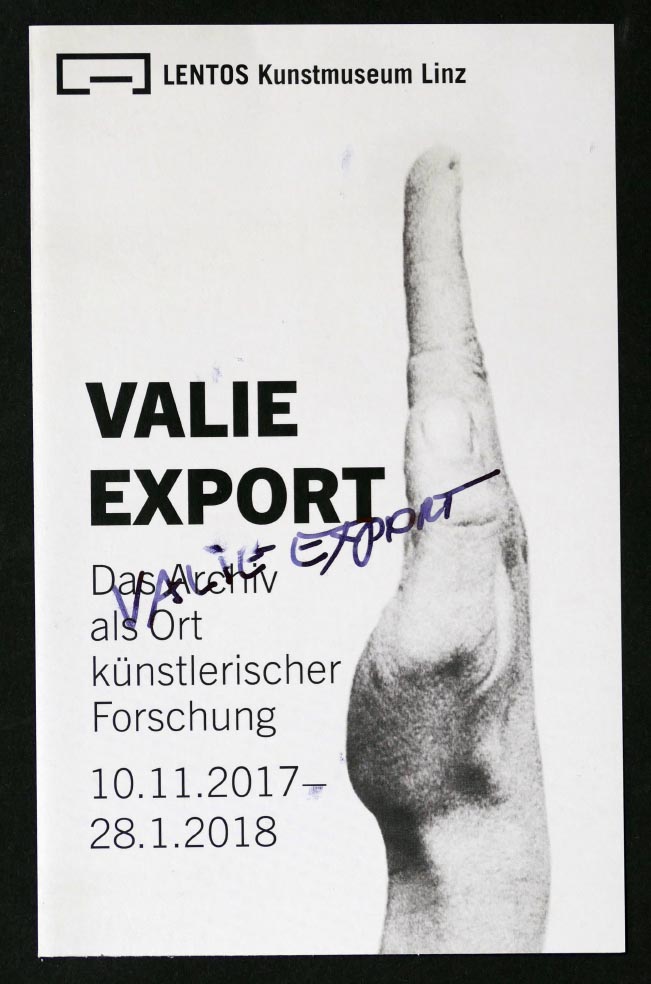 VALIE EXPORT Ausstellungskarte Lentos aus 2017 - Autogramm