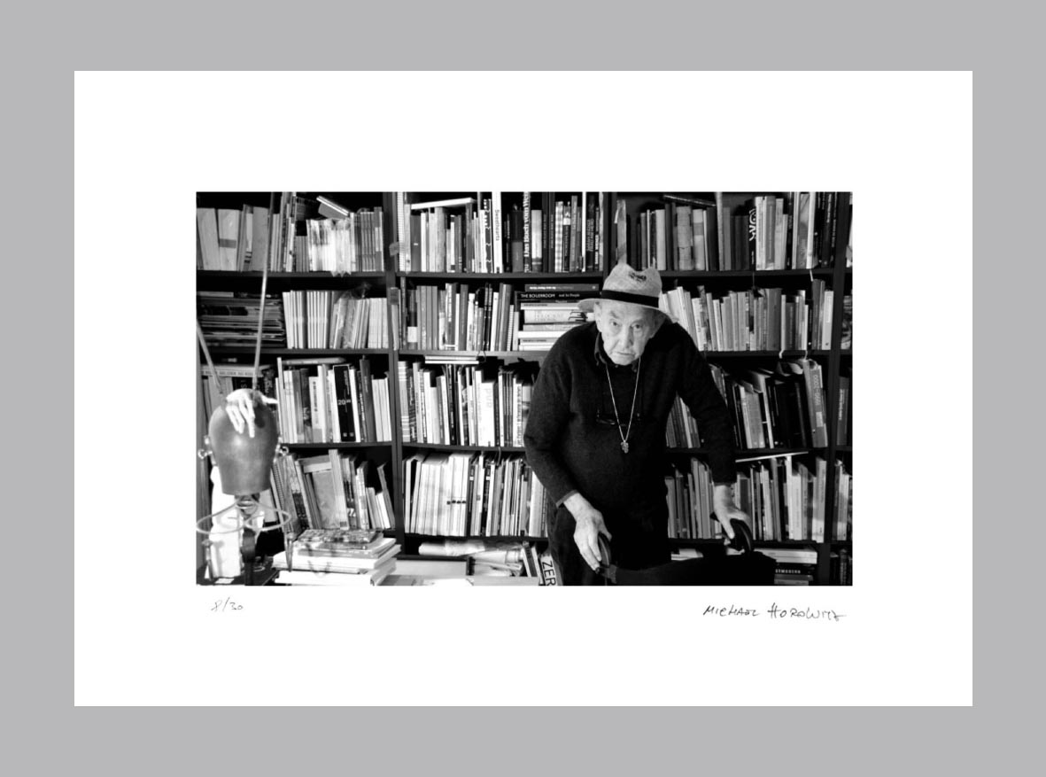 Michael HOROWITZ Daniel SPOERRI in der Bibliothek - Fotographie Pigmentdruck