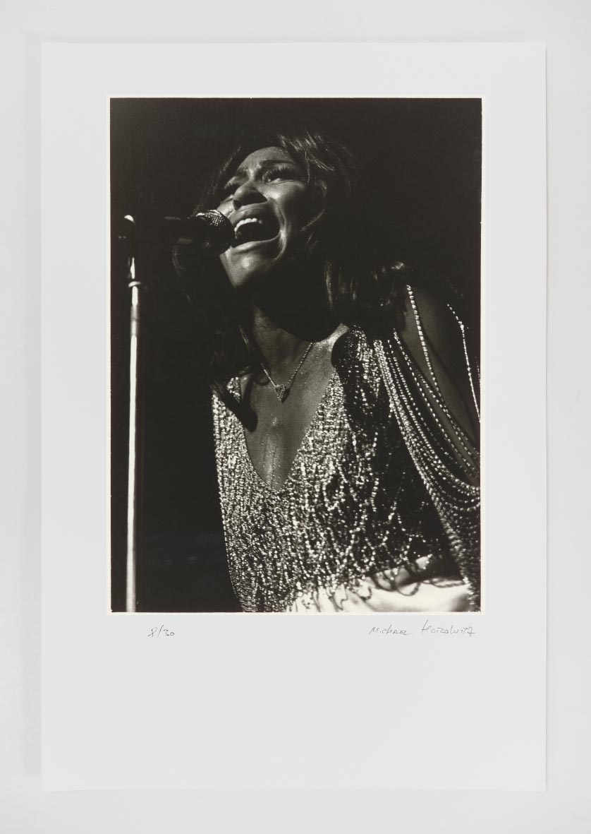 Michael HOROWITZ Tina Turner auf der Bühne - Fotographie Pigmentdruck